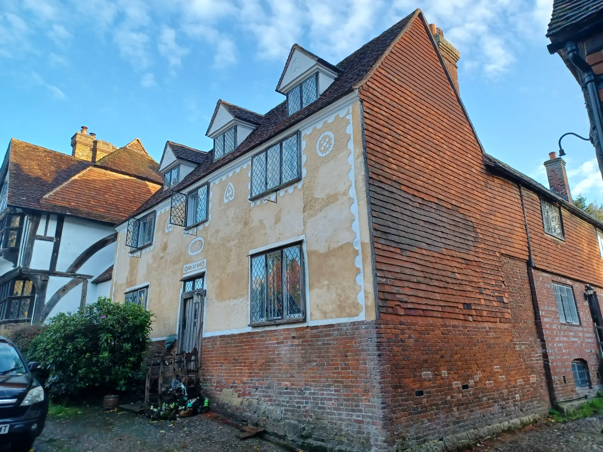 Pargeting at Chiddingstone Village - 'The Gingerbread House'