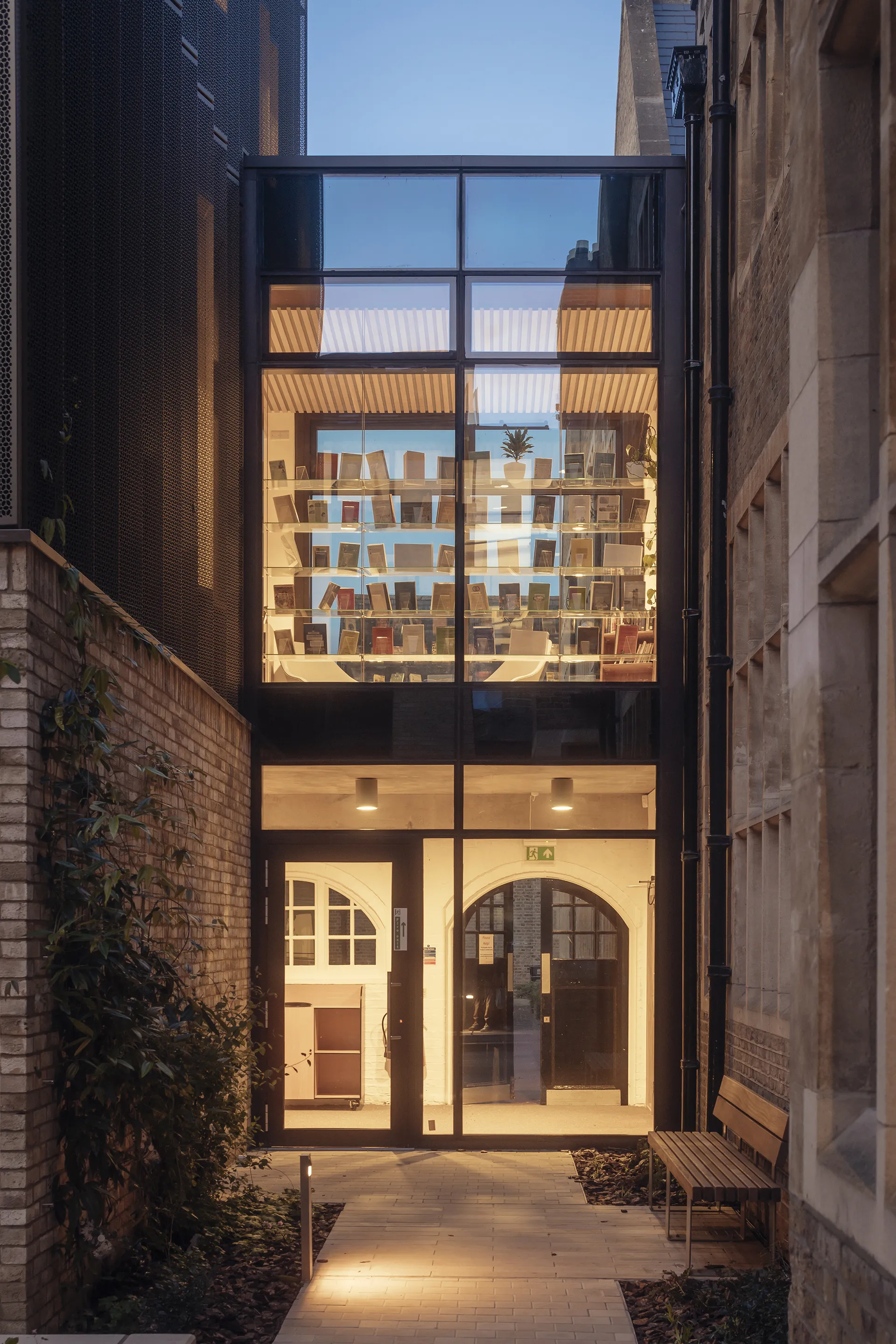 Godolphin and Latymer School – dining, library and sixth form