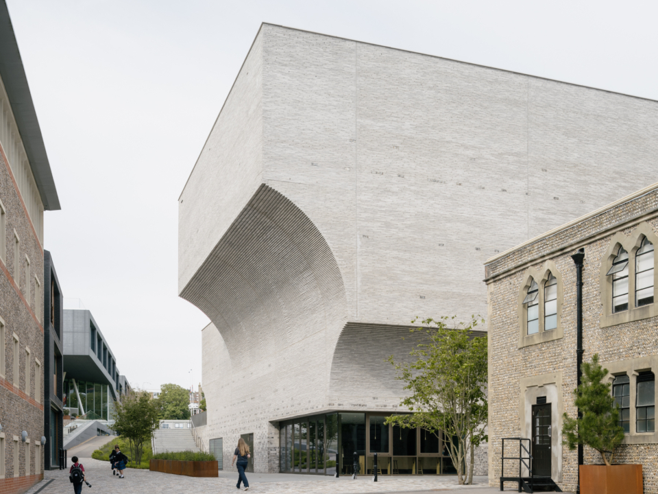 01 Stijn Bollaert Chapel Lane approach