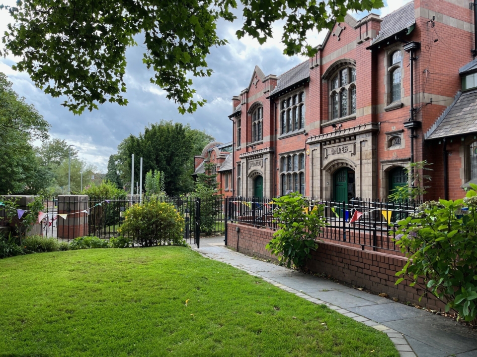 01 Seven Arch Exterior 1