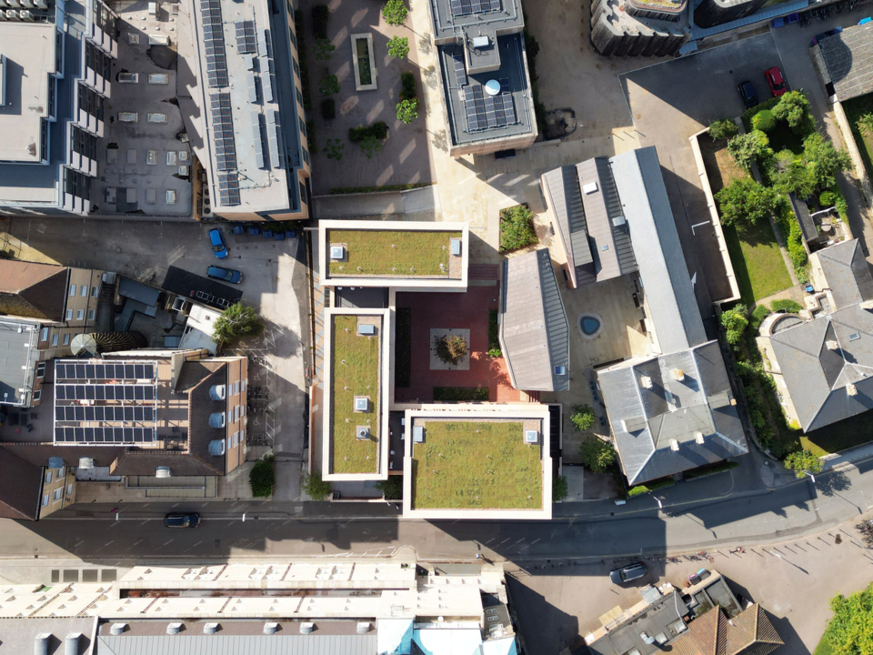 20 Stanton Williams Emmanuel College Aerial View c Jack Hobhouse